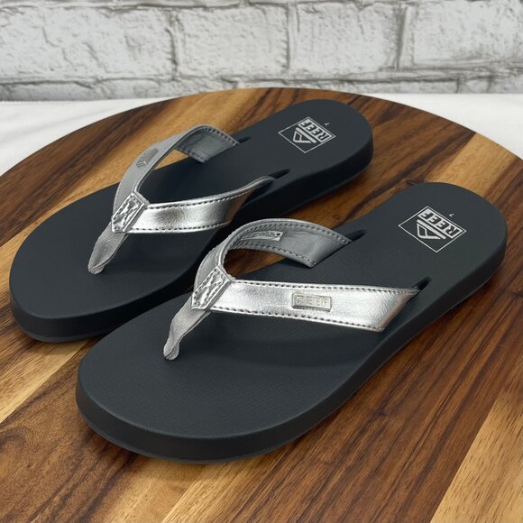 Reef Mia Sassy Womens Sz. 7 Silver Gunmetal Black Thong Flip Flop Sandals - Picture 1 of 12